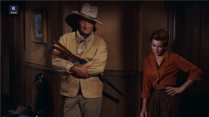 Behind the Scenes of ‘Rio Bravo’: Angie Dickinson Unveils the Art of Acting Alongside John Wayne