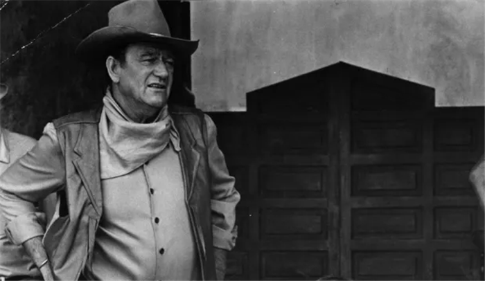 Hollywood’s Maverick: John Wayne’s Trailblazing Approach to ‘Fighting Dirty’ in Westerns